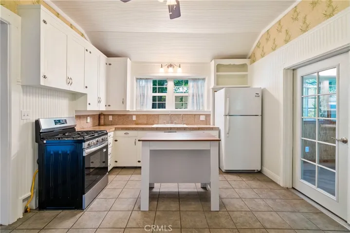 155 N 2nd Street, Shandon, California 93461