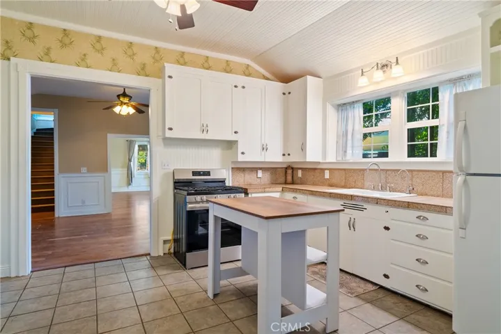 155 N 2nd Street, Shandon, California 93461