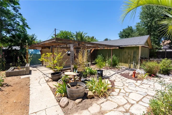 155 N 2nd Street, Shandon, California 93461