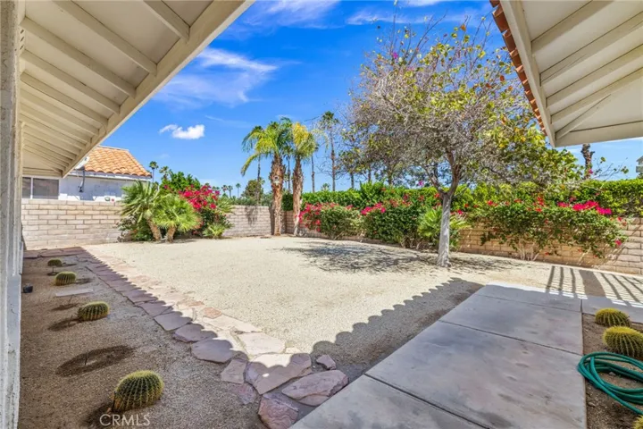 1489 E Francis Drive, Palm Springs, California 92262