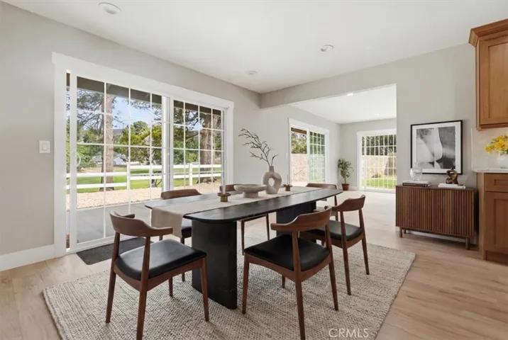 STAGED PHOTO OF DINING AREA