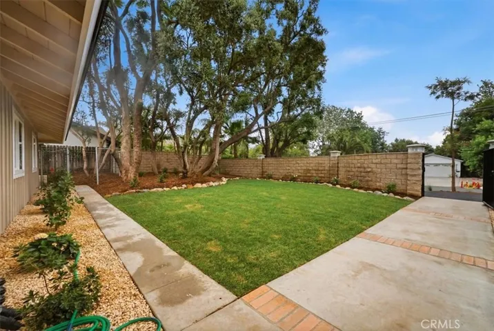 VIEW OF PRIVATE COURTYARD FROM ENTRY