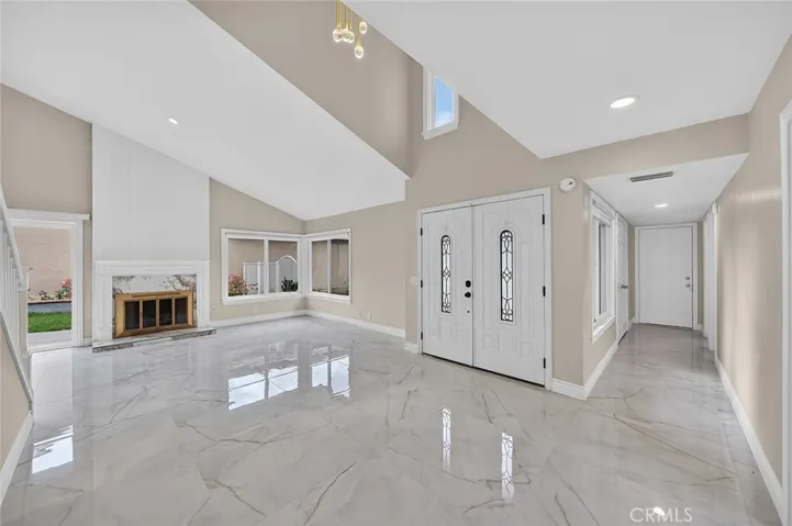 61 Sparrowhawk, Irvine, California 92604