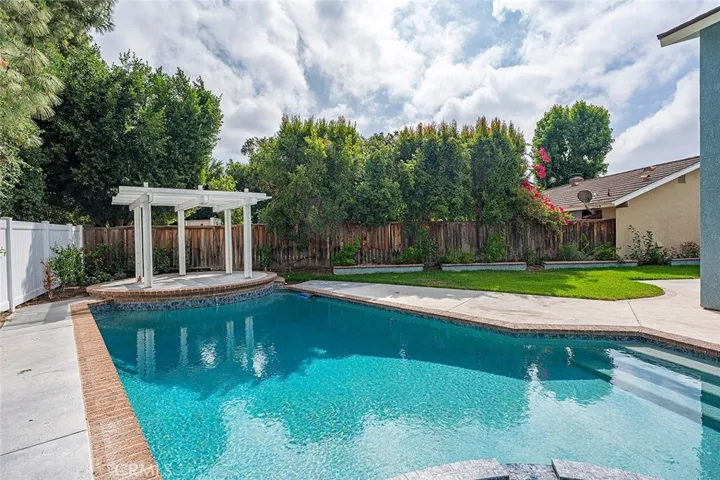 61 Sparrowhawk, Irvine, California 92604