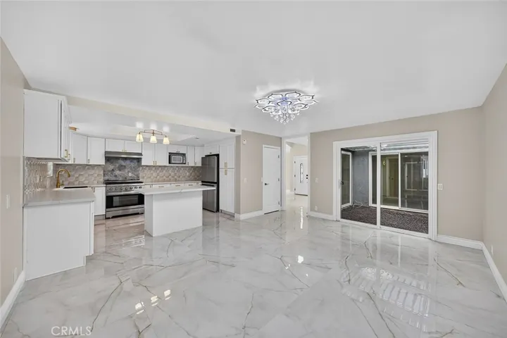 61 Sparrowhawk, Irvine, California 92604