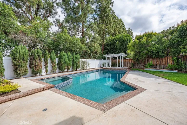 61 Sparrowhawk, Irvine, California 92604