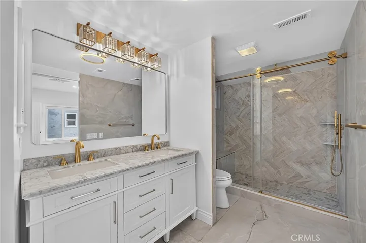 61 Sparrowhawk, Irvine, California 92604