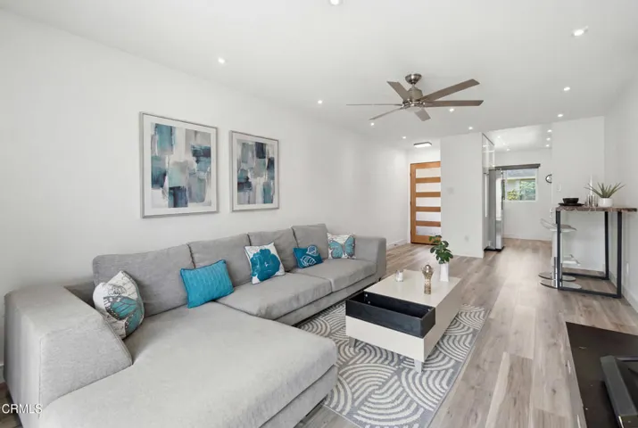 12_living room