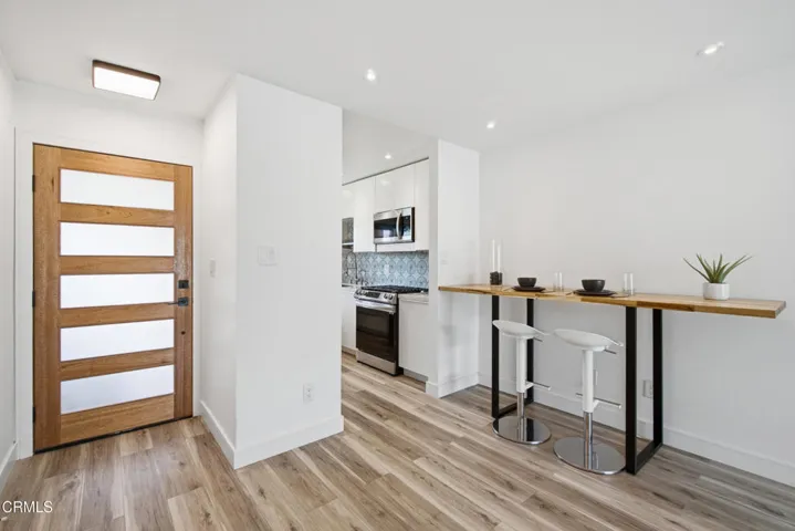7_dining area