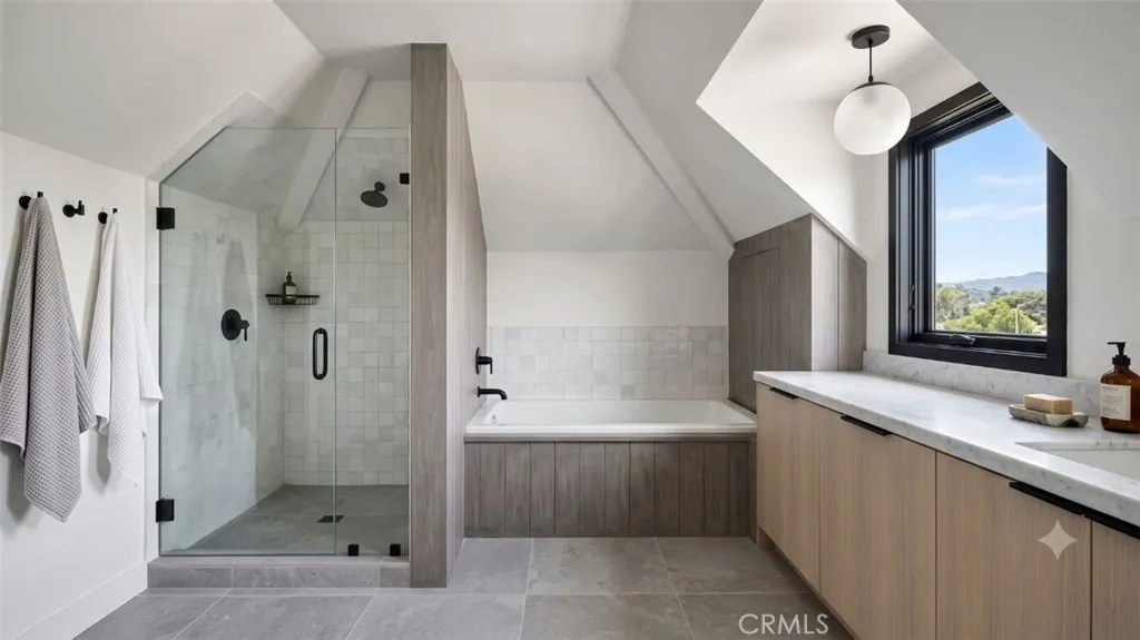 Disclaimer: Some photos have been virtually staged to illustrate the property’s potential. Furnishings and décor shown are not included in the sale.