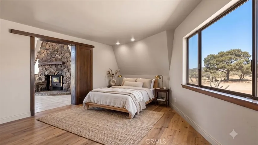 Disclaimer: Some photos have been virtually staged to illustrate the property’s potential. Furnishings and décor shown are not included in the sale.



