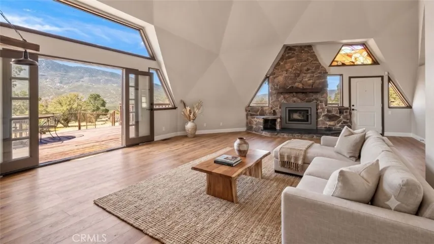 Disclaimer: Some photos have been virtually staged to illustrate the property’s potential. Furnishings and décor shown are not included in the sale.



