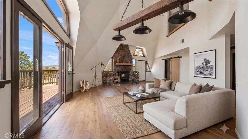 Disclaimer: Some photos have been virtually staged to illustrate the property’s potential. Furnishings and décor shown are not included in the sale.



