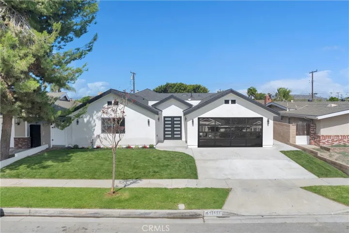 12151 Reagan, Los Alamitos, California 90720