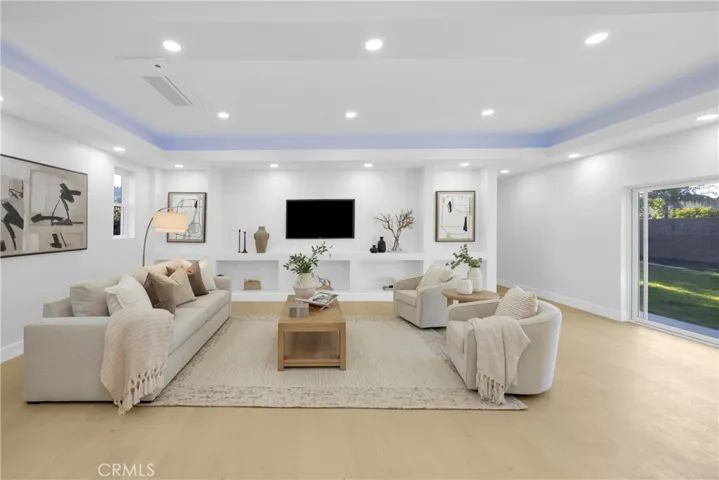 12151 Reagan, Los Alamitos, California 90720