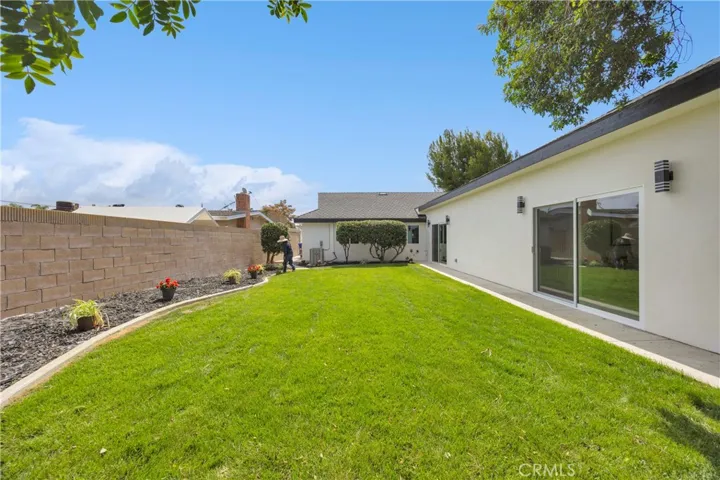 12151 Reagan, Los Alamitos, California 90720