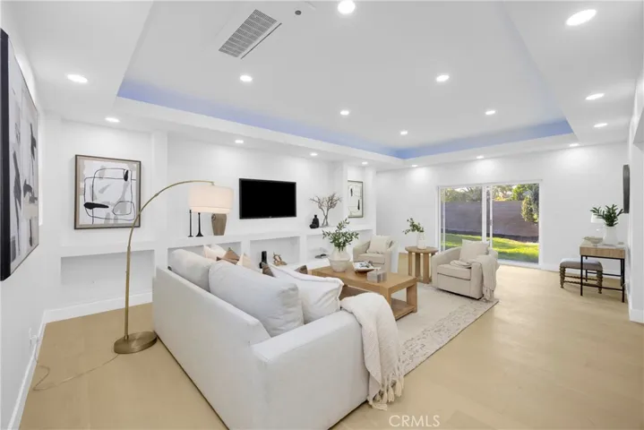 12151 Reagan, Los Alamitos, California 90720