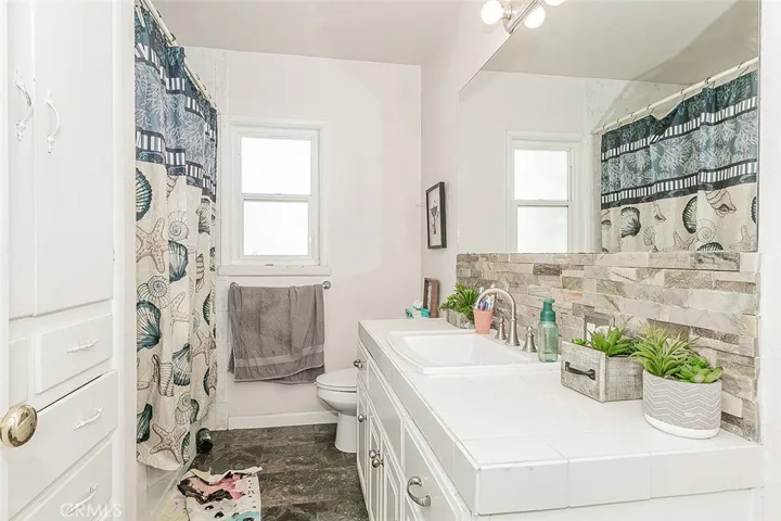 17209 E Floral, Reedley, California 93654