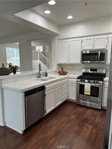 408 Middlebury Court, Claremont, California 91711