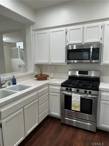 408 Middlebury Court, Claremont, California 91711