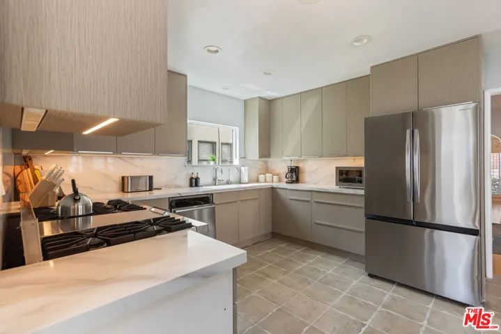 6316 Drexel Avenue, Los Angeles, California 90048