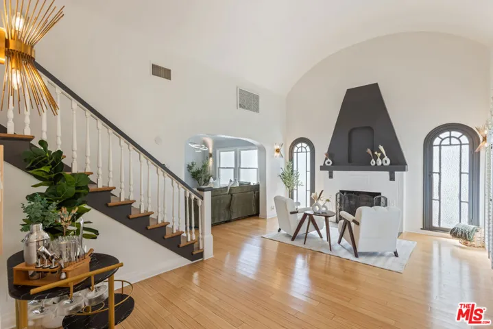 6316 Drexel Avenue, Los Angeles, California 90048