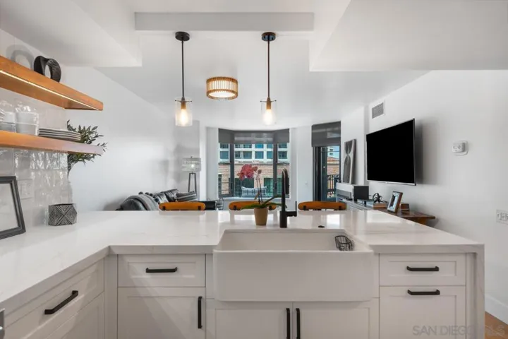 500 W Harbor Dr. 616, San Diego, California 92101