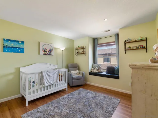 3rd Floor Ensuite Bedroom w/full bath