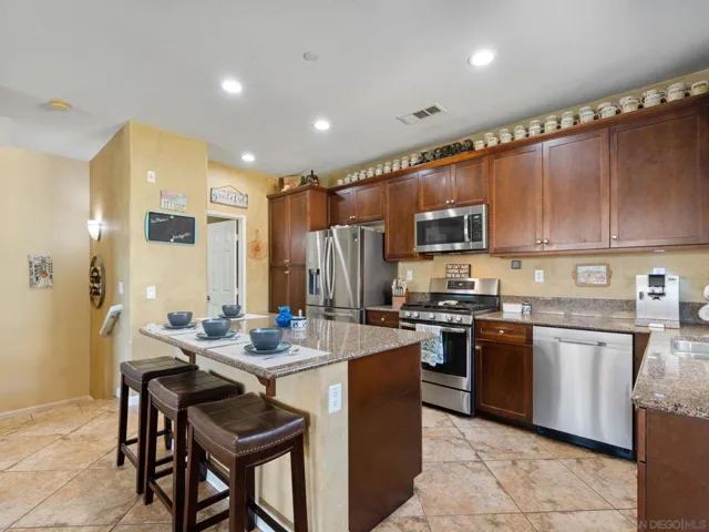 , Santee, California 92071