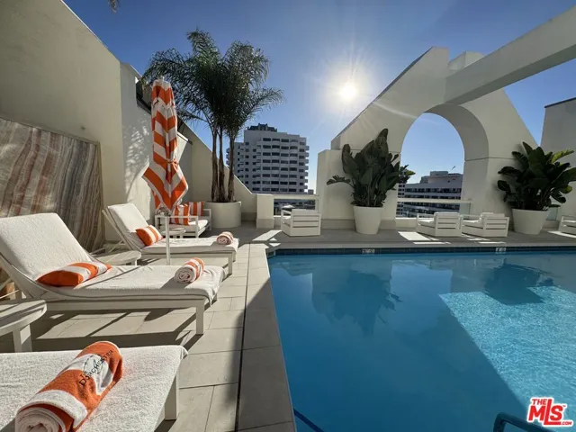 10520 Wilshire Boulevard 701, Los Angeles, California 90024