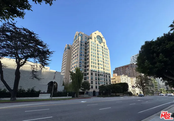 10520 Wilshire Boulevard 701, Los Angeles, California 90024