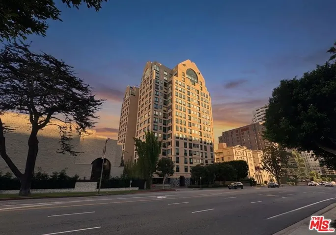 10520 Wilshire Boulevard 701, Los Angeles, California 90024