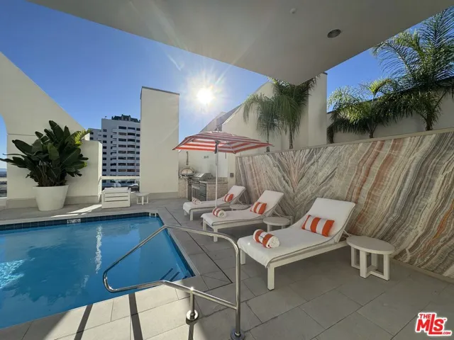 10520 Wilshire Boulevard 701, Los Angeles, California 90024