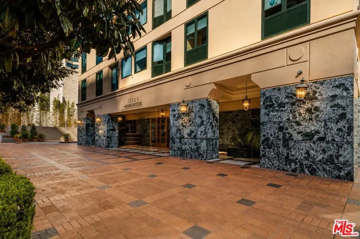 Front Entrance & Valet