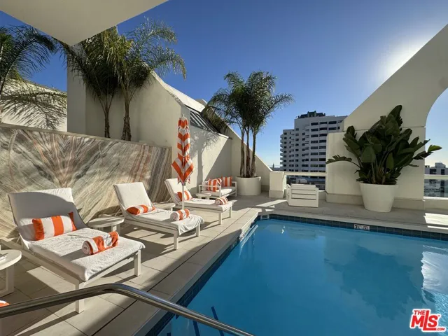 10520 Wilshire Boulevard 701, Los Angeles, California 90024