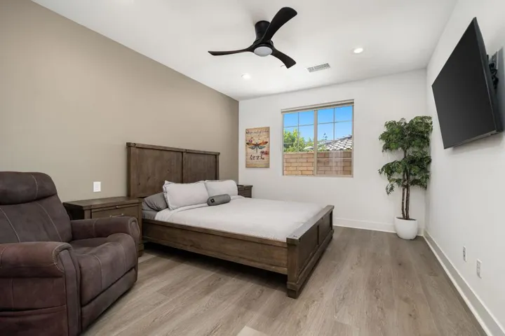 28-web-or-mls-BKRedstone_OPMG_0626_028