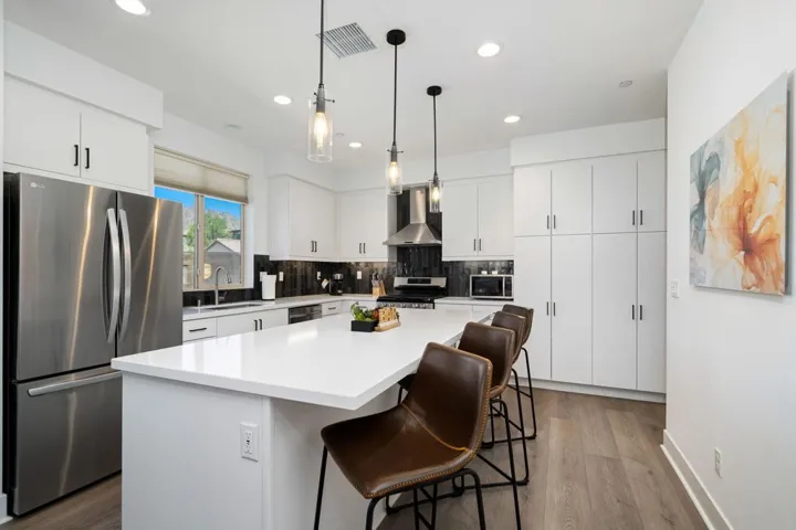 23-web-or-mls-BKRedstone_OPMG_0626_023