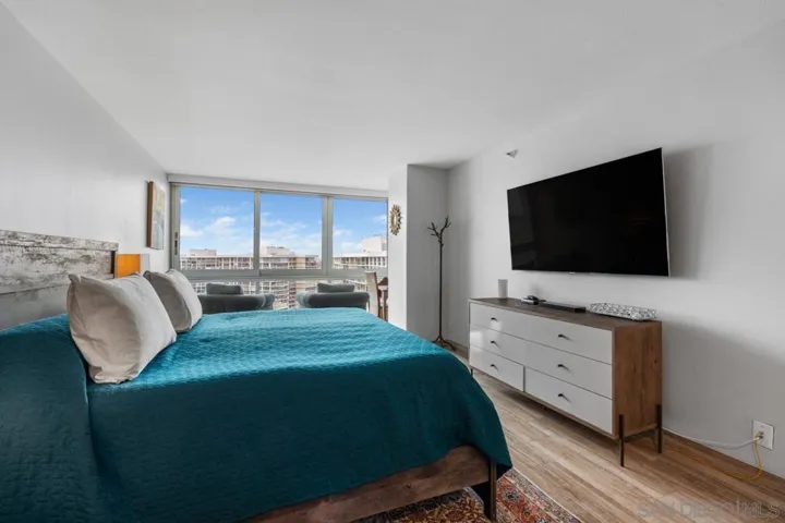 1810 Avenida Del Mundo 1606, Coronado, California 92118