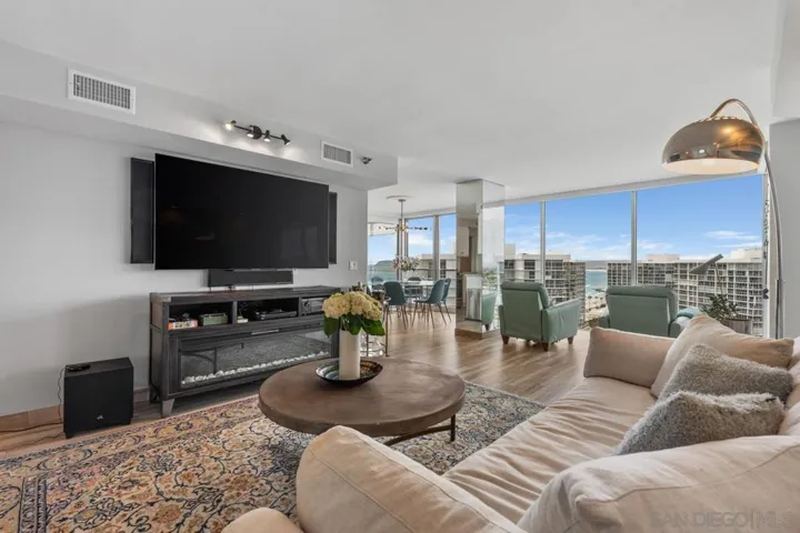 1810 Avenida Del Mundo 1606, Coronado, California 92118