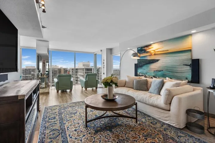 1810 Avenida Del Mundo 1606, Coronado, California 92118