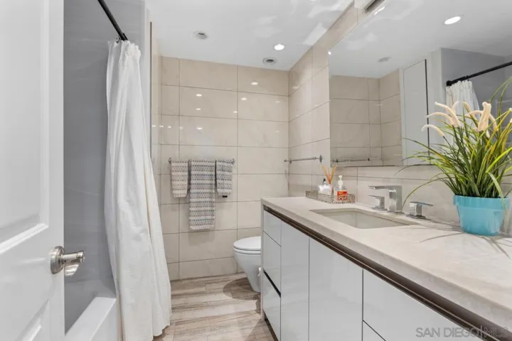 1810 Avenida Del Mundo 1606, Coronado, California 92118