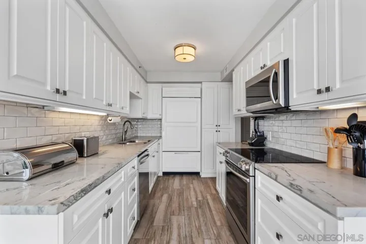 1810 Avenida Del Mundo 1606, Coronado, California 92118