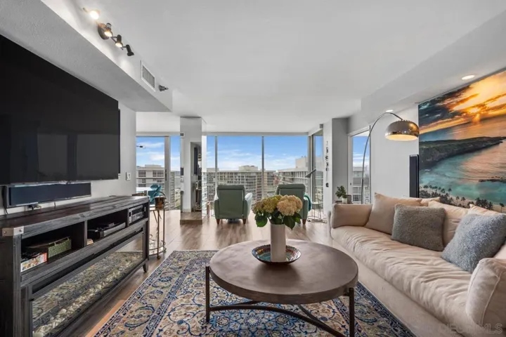 1810 Avenida Del Mundo 1606, Coronado, California 92118