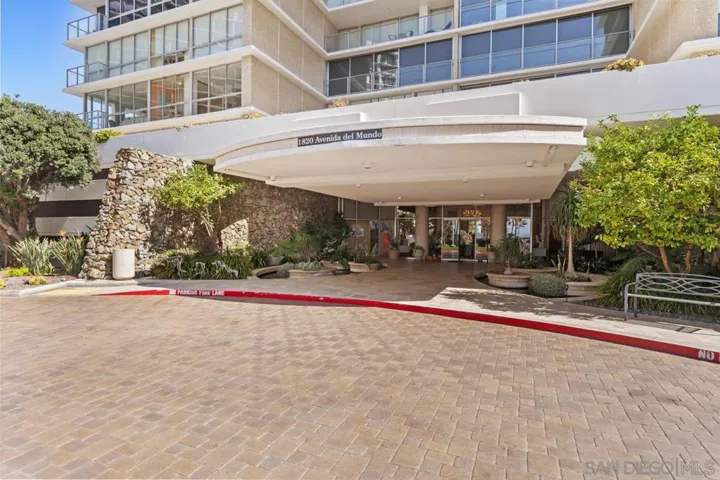 1810 Avenida Del Mundo 1606, Coronado, California 92118
