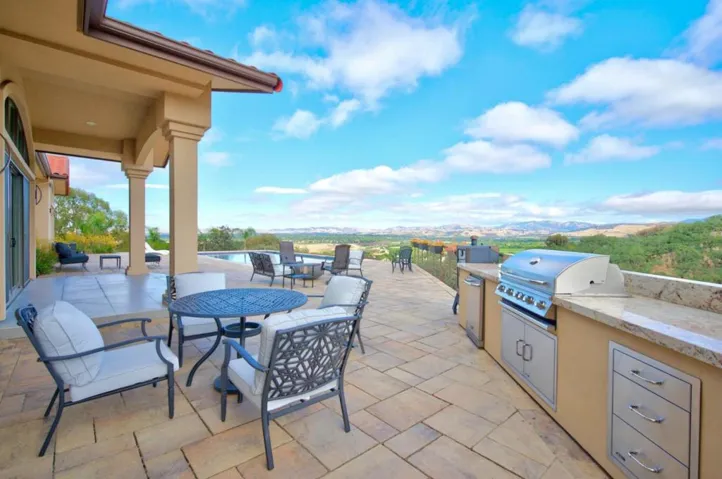 5 Winding Oaks Drive, Pleasanton, California 94566