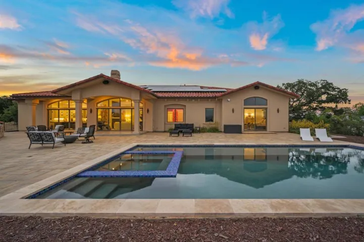 5 Winding Oaks Drive, Pleasanton, California 94566