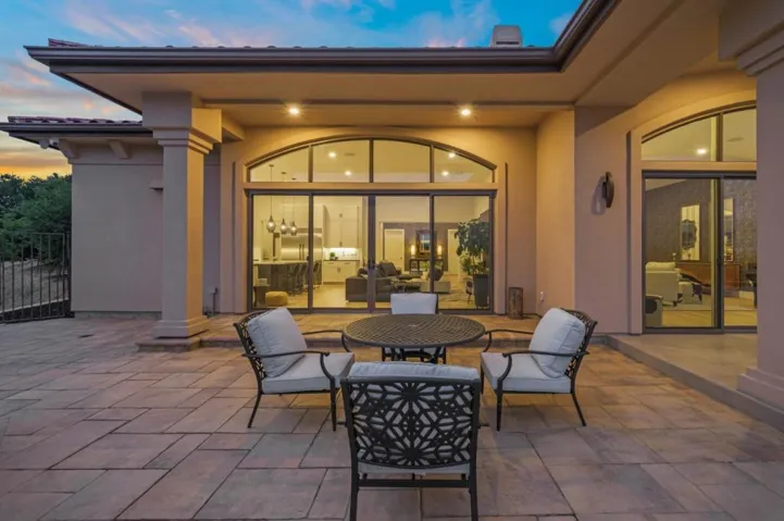 5 Winding Oaks Drive, Pleasanton, California 94566