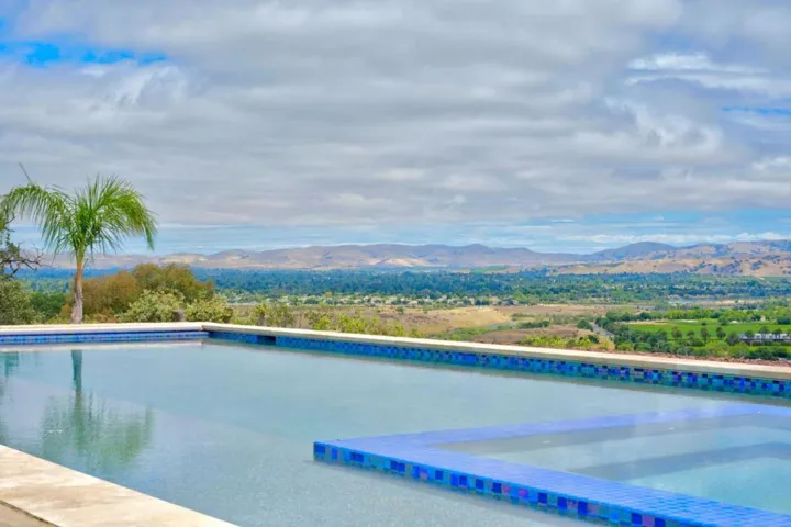 5 Winding Oaks Drive, Pleasanton, California 94566