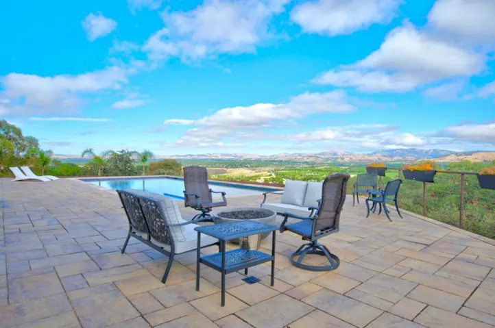5 Winding Oaks Drive, Pleasanton, California 94566