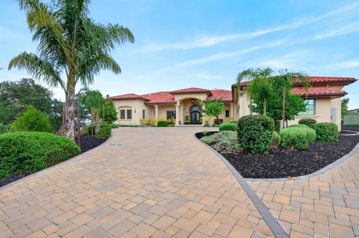 5 Winding Oaks Drive, Pleasanton, California 94566